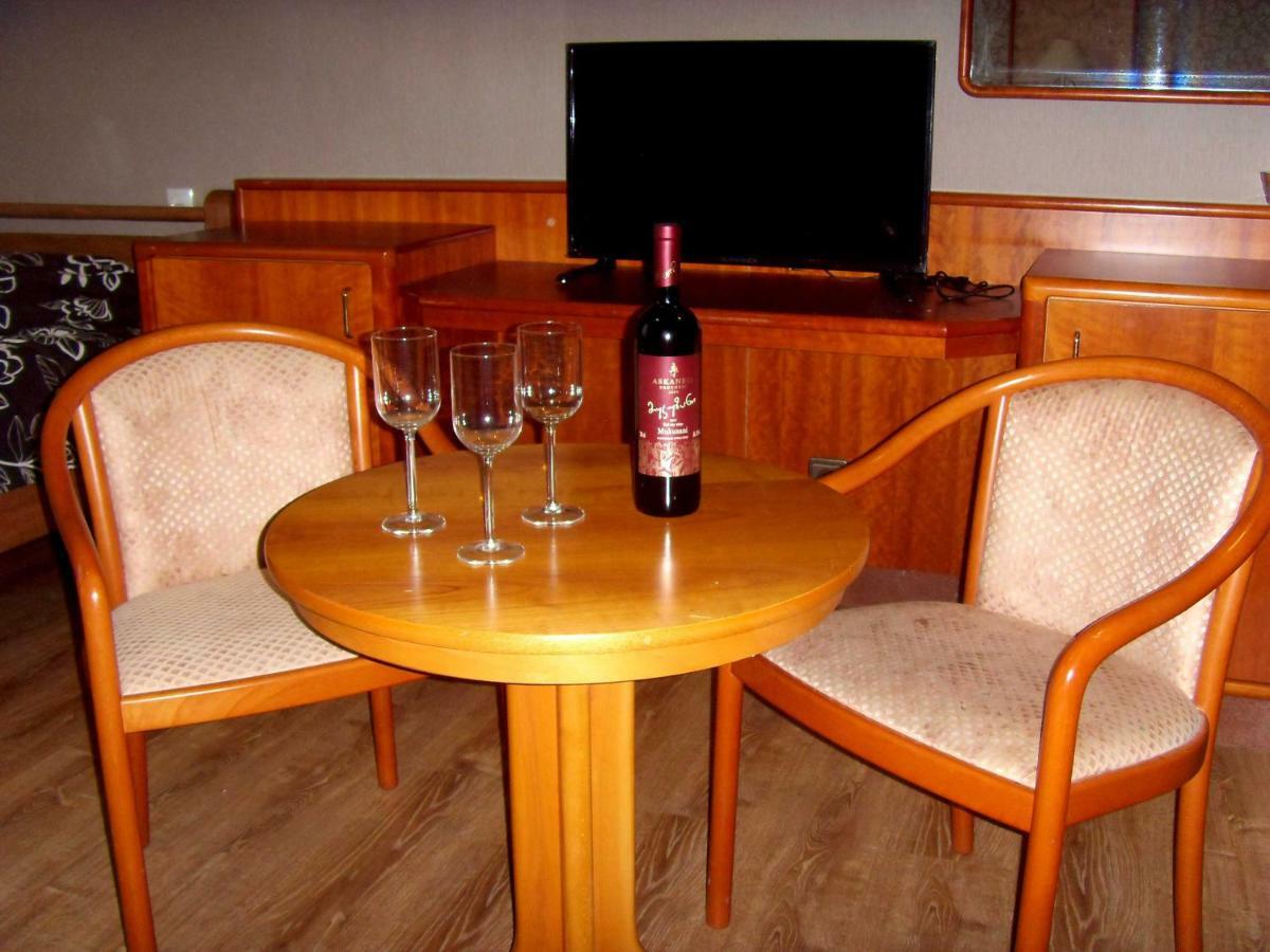 Hotel Nadikvari Tbilisi Luaran gambar